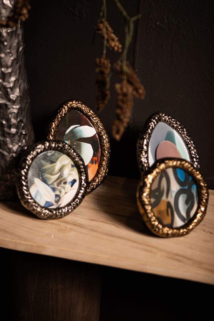 paislie brass casted alu photoframe round